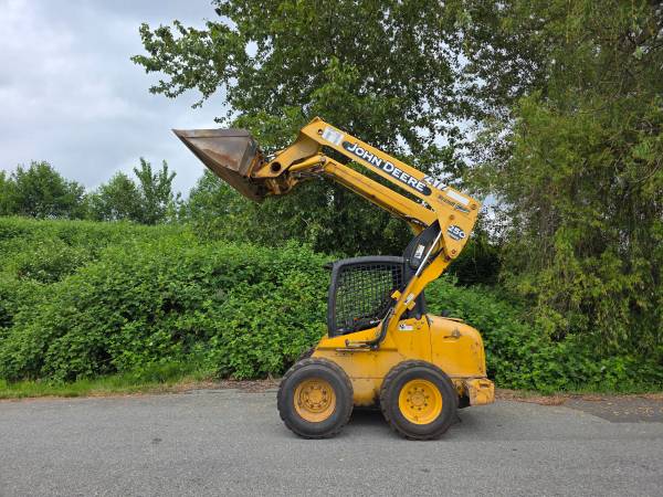 John Deere 250, dovoz Kanada — foto 10 z 11