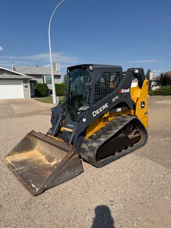 John Deere, dovoz Kanada — foto 1