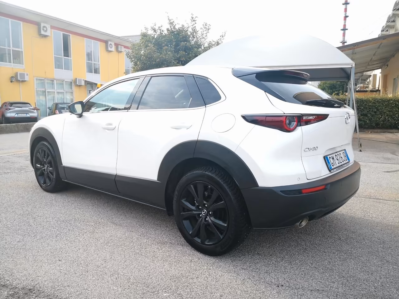 2029 Mazda, 74 000 km, Taliansko — foto 9 z 22