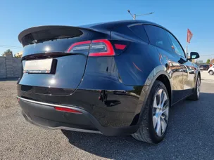 2024 Tesla Model Y, 137 679 km, Slovensko — foto 3 z 5