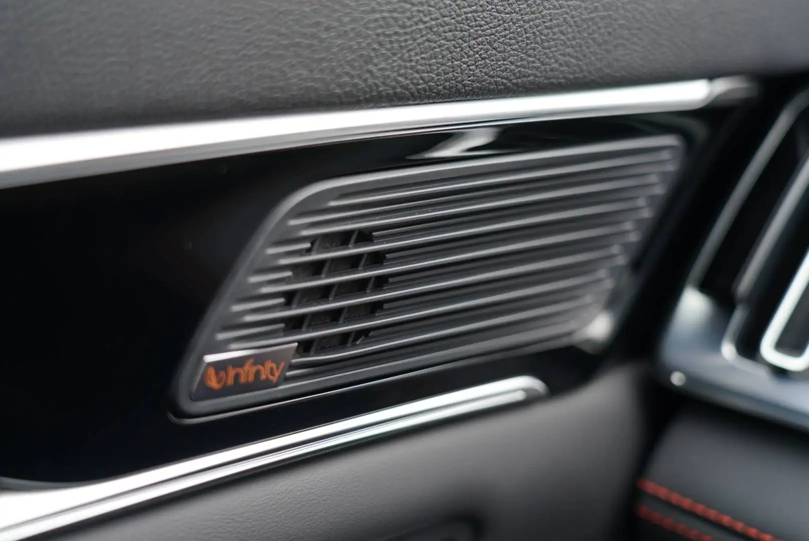 2026 BYD Seal U, béžová, 10 km, Belgicko — foto 12 z 12
