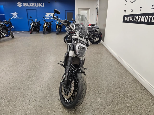 2016 Ducati, 25 919 km, dovoz Kanada — foto 3 z 5