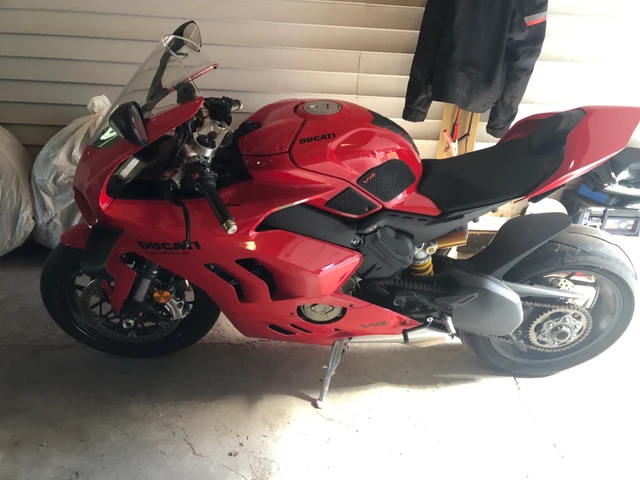 2023 Ducati, 4 000 km, dovoz Kanada — foto 1 | AMECAR 2023 Ducati, 4 000 km, dovoz Kanada — foto 1