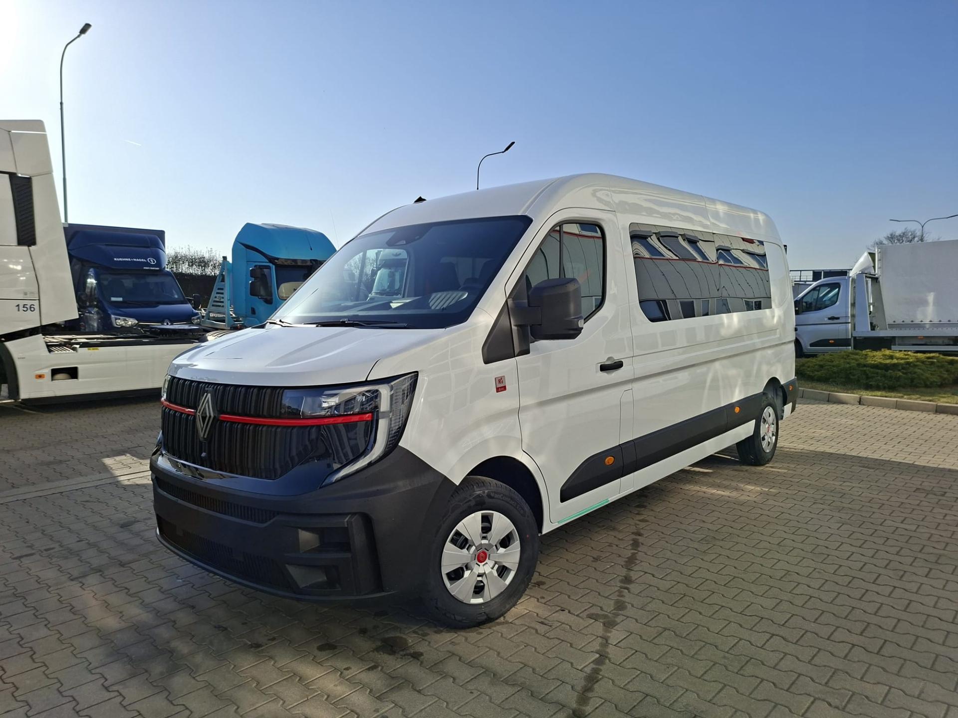 2026 Renault Master, červená, 0 km, Česko — foto 1