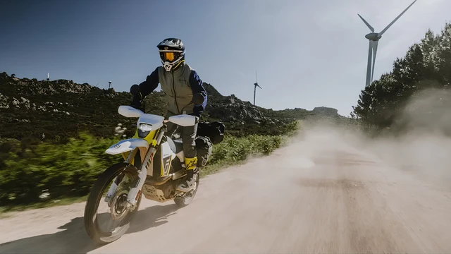 2027 Husqvarna, 12 km, dovoz Kanada — foto 1