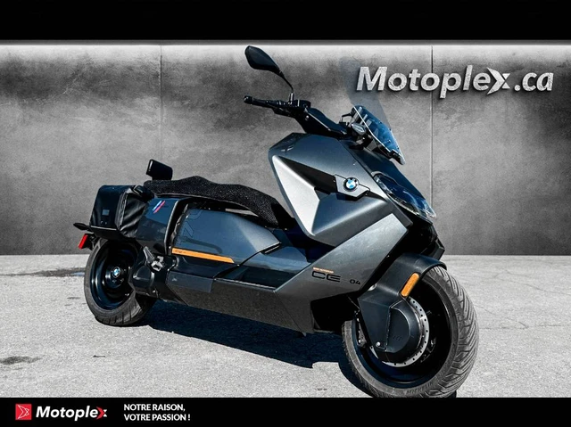 2023 BMW, 4 132 km, dovoz Kanada — foto 2 z 5