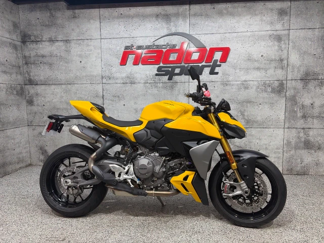 2026 Ducati, dovoz Kanada — foto 2 z 5