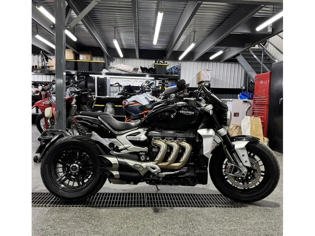 2020 Triumph, 53 000 km, dovoz Kanada — foto 1