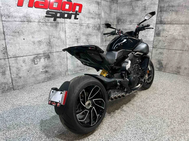 2024 Ducati, 916 km, dovoz Kanada — foto 5 z 5