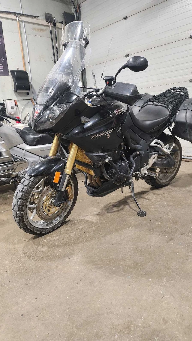 2007 Triumph, 68 000 km, dovoz Kanada — foto 1