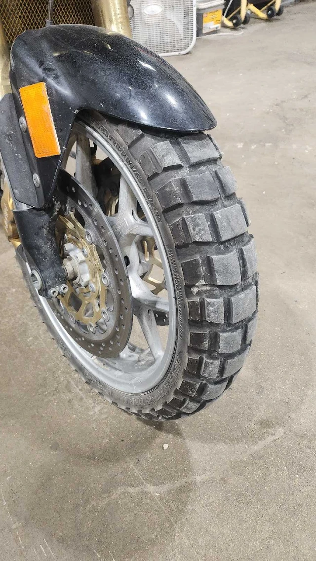 2007 Triumph, 68 000 km, dovoz Kanada — foto 3 z 3