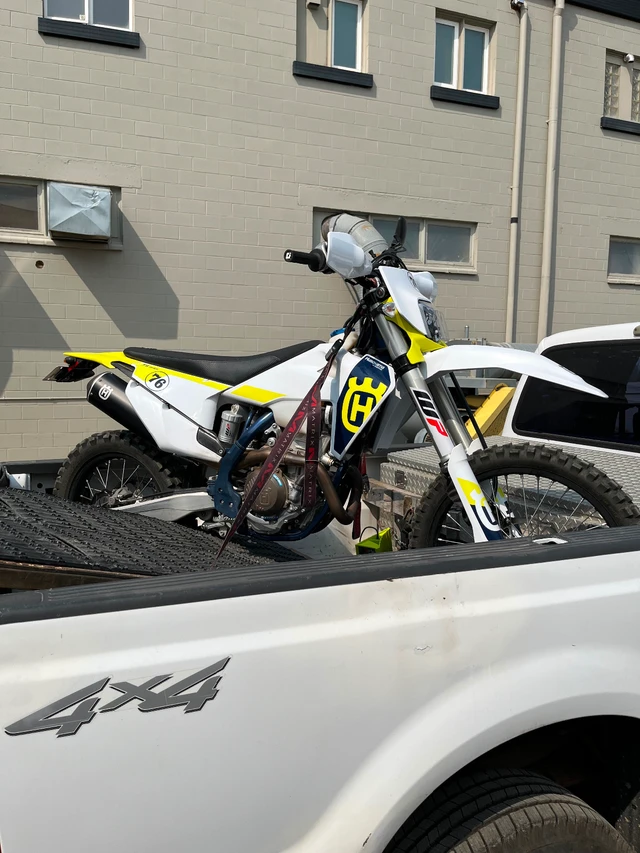 2023 Husqvarna, 4 500 km, dovoz Kanada — foto 1