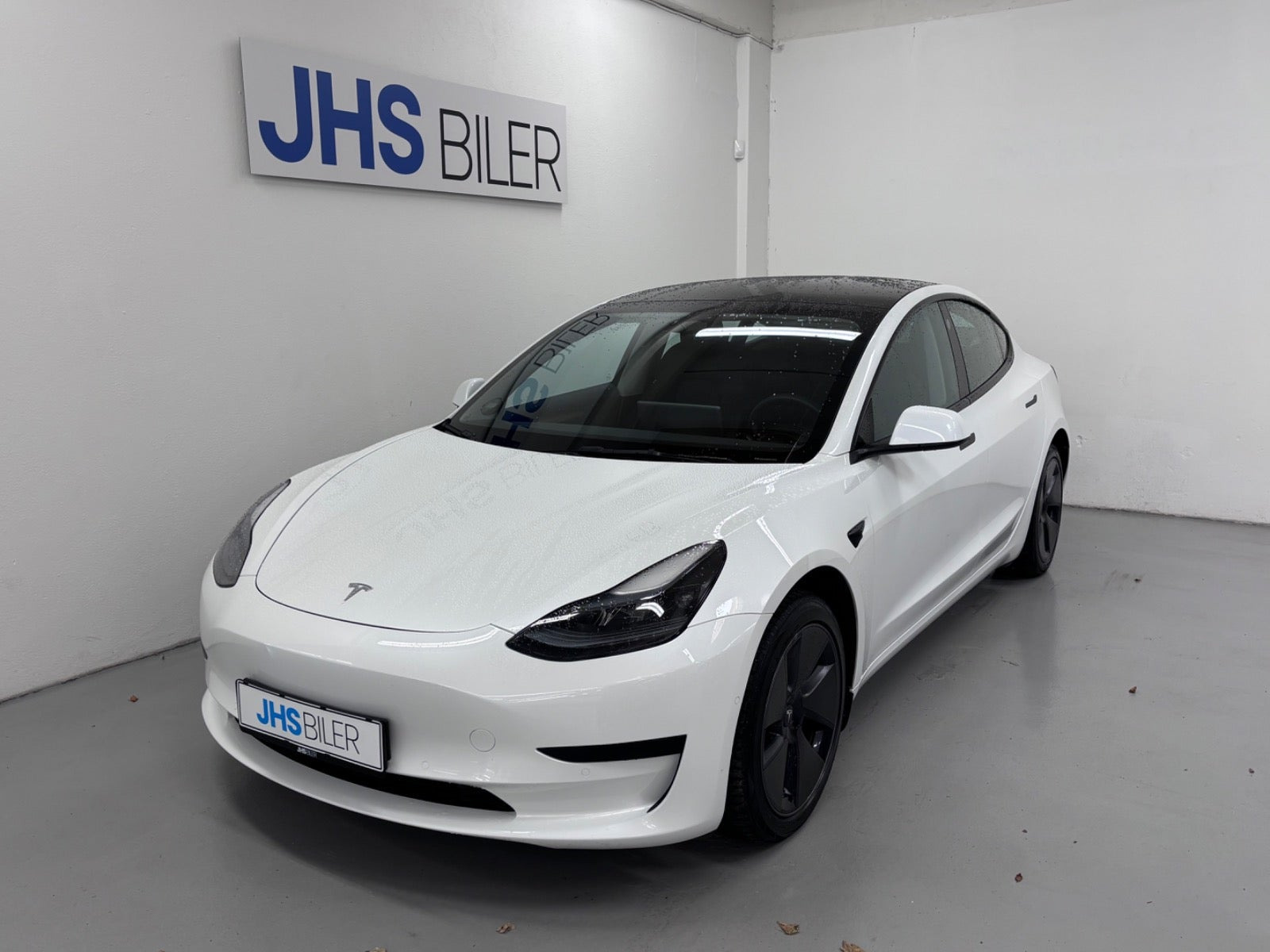 Tesla Model 3, Dánsko — foto 1