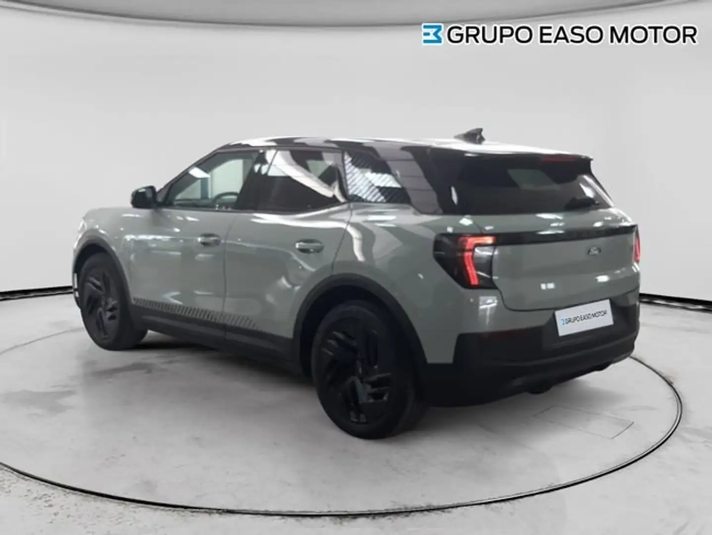 2026 Ford Explorer, 1 km, Španielsko — foto 3 z 12