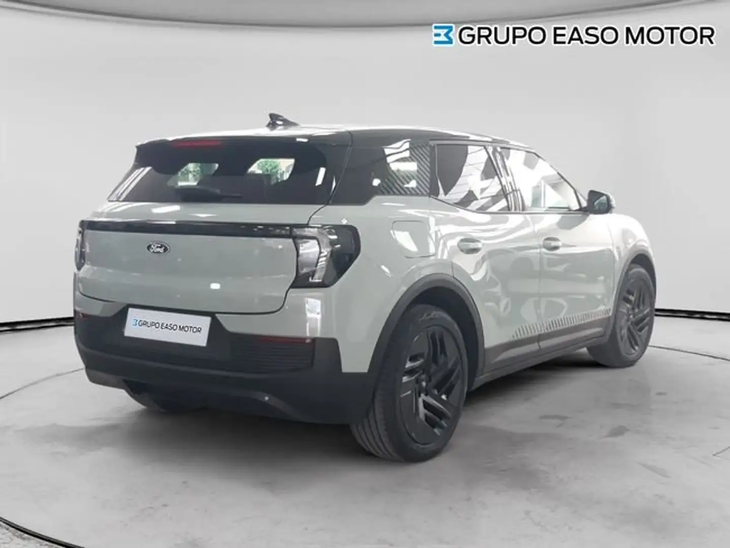 2026 Ford Explorer, 1 km, Španielsko — foto 5 z 12
