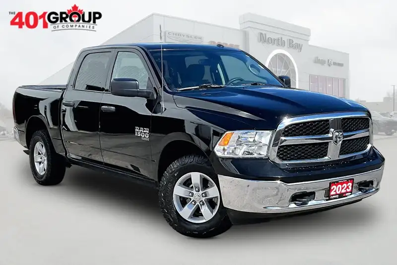 2023 RAM 1500 Classic, čierna, 41 158 km, dovoz Kanada — foto 1