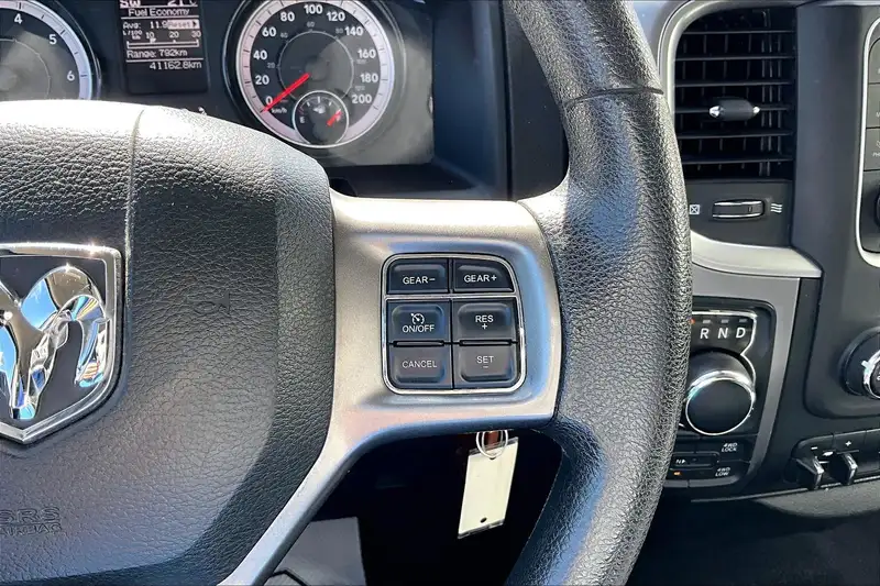2023 RAM 1500 Classic, čierna, 41 158 km, dovoz Kanada — foto 12 z 12
