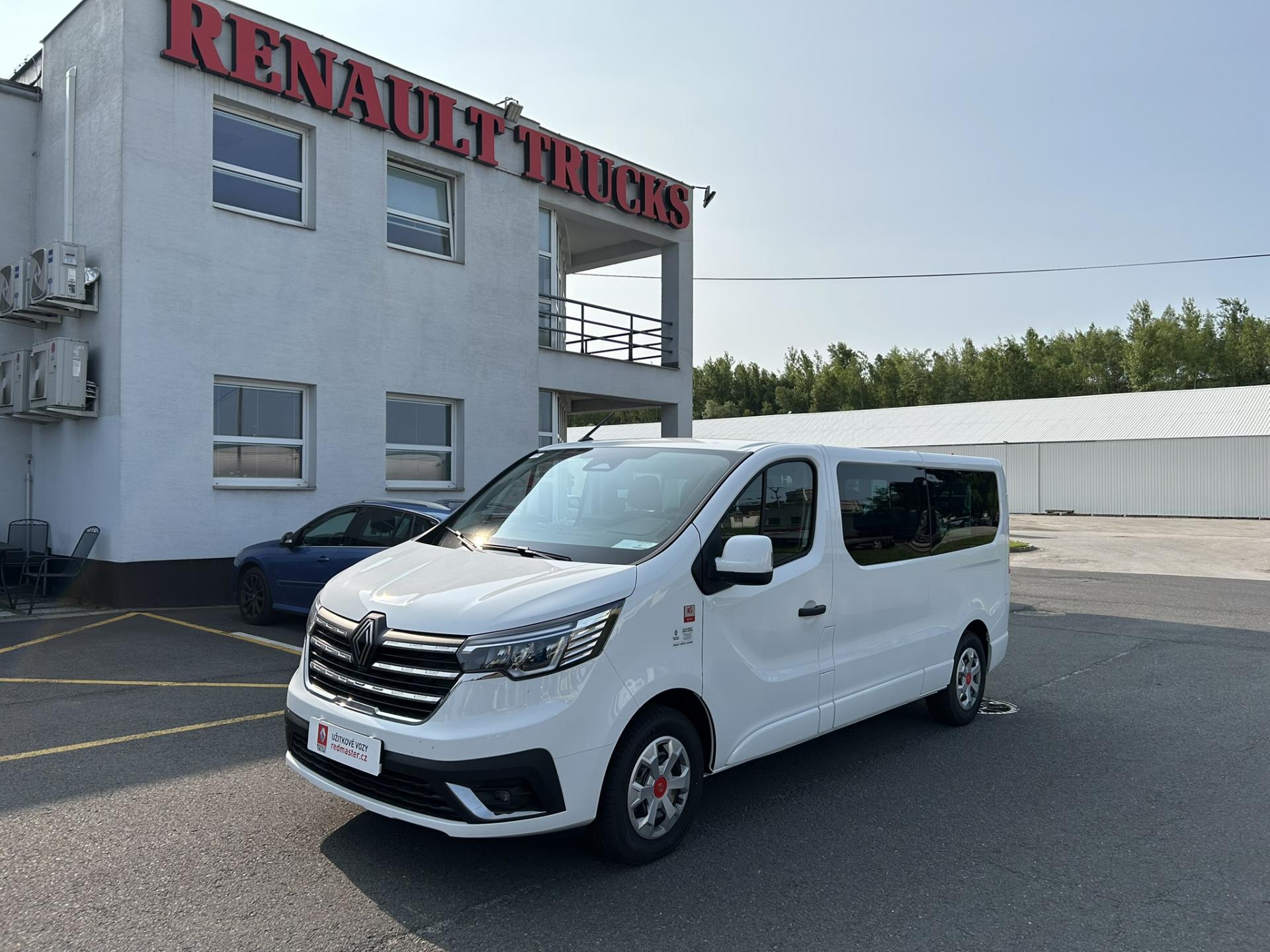 2026 Renault Trafic, červená, 0 km, Česko — foto 6 z 12