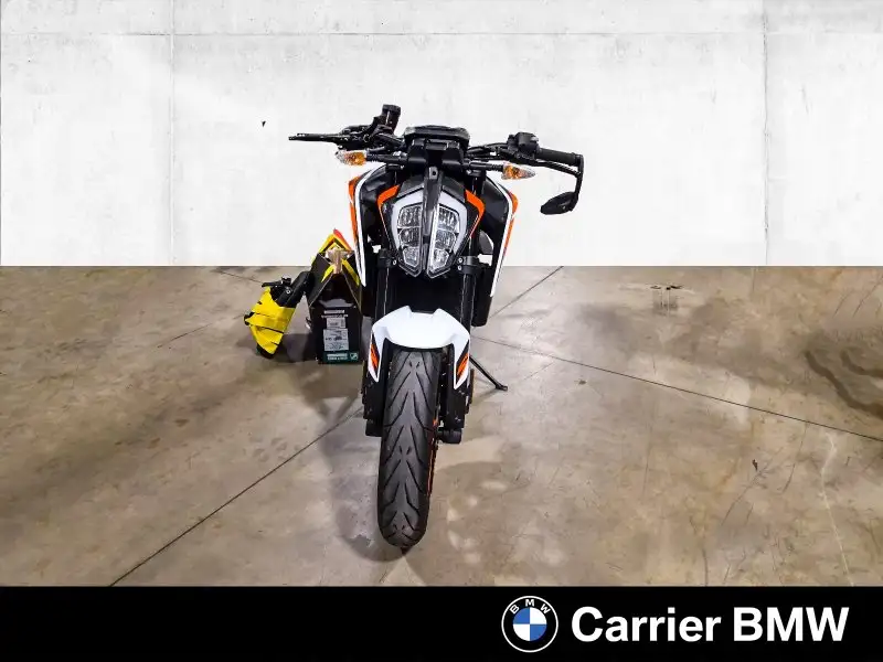 2021 KTM 890 Duke R, oranžová, 10 170 km, dovoz Kanada — foto 3 z 12