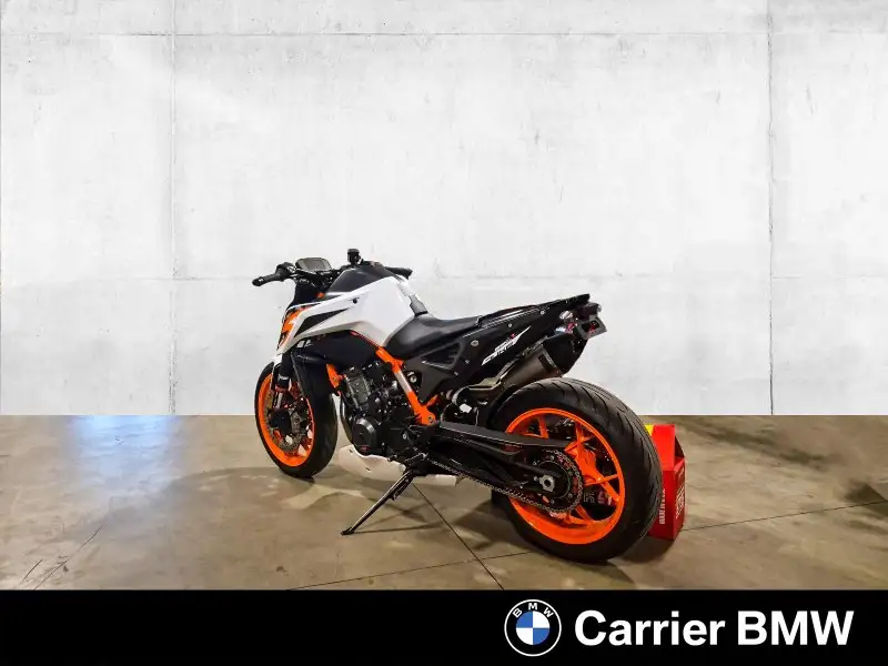 2021 KTM 890 Duke R, oranžová, 10 170 km, dovoz Kanada — foto 6 z 12