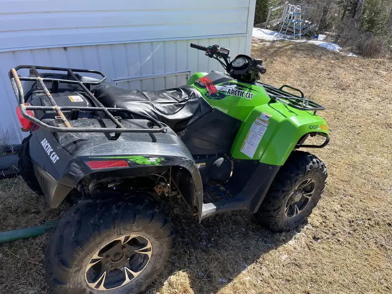 2014 Arctic Cat Unspecified Green, zelená, 7 270 km, dovoz Kanada — foto 2 z 4