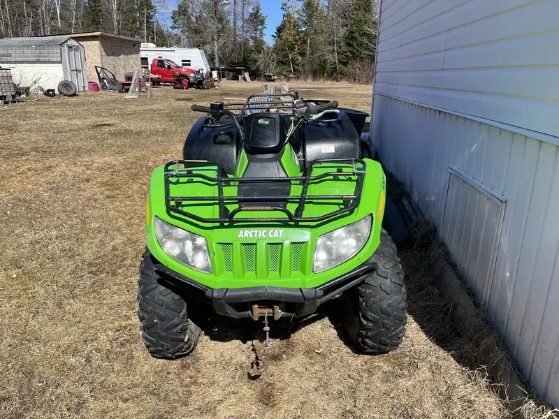 2014 Arctic Cat Unspecified Green, zelená, 7 270 km, dovoz Kanada — foto 3 z 4