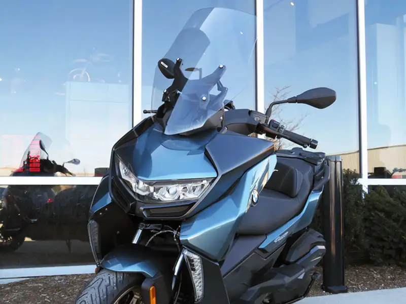 2026 BMW C 400 GT, modrá, 0 km, dovoz Kanada — foto 9 z 12