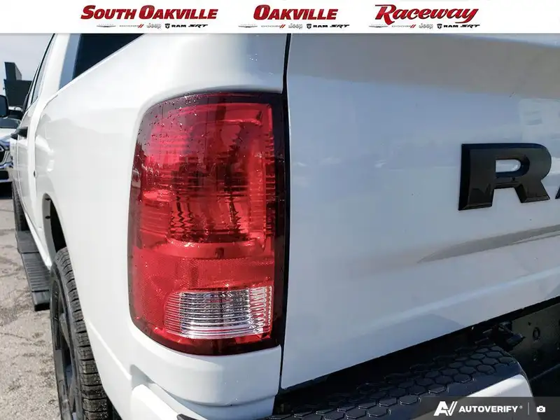 2023 RAM 1500 Classic, biela, 55 100 km, dovoz Kanada — foto 11 z 12