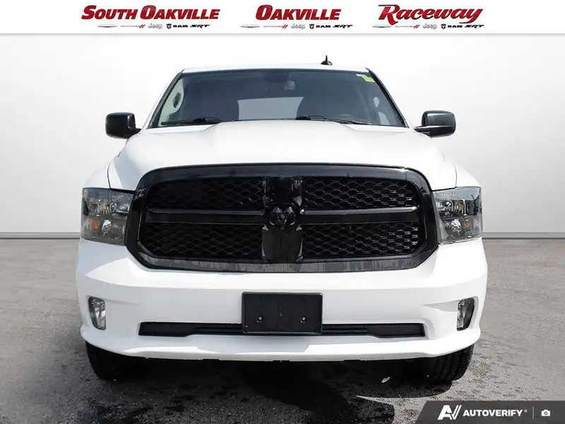 2023 RAM 1500 Classic, biela, 55 100 km, dovoz Kanada — foto 2 z 12