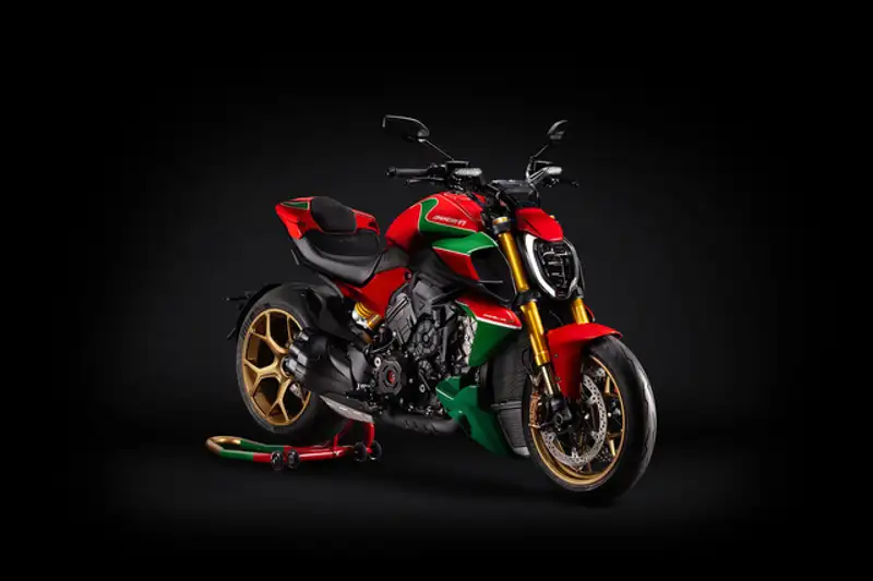 2027 Ducati Diavel V4, zelená, 0 km, dovoz Kanada — foto 1 | AMECAR 2027 Ducati Diavel V4, zelená, 0 km, dovoz Kanada — foto 1