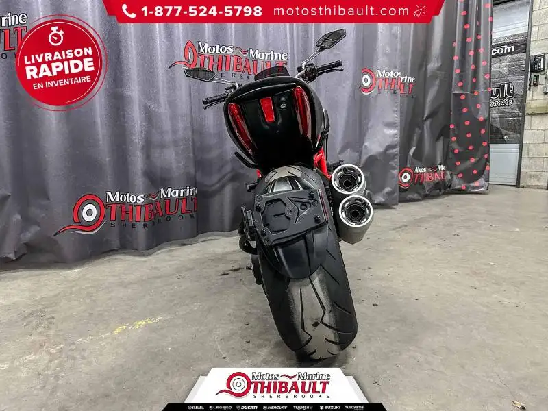 2012 Ducati Diavel, 27 183 km, dovoz Kanada — foto 11 z 12