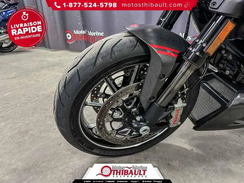 2012 Ducati Diavel, 27 183 km, dovoz Kanada — foto 7 z 12