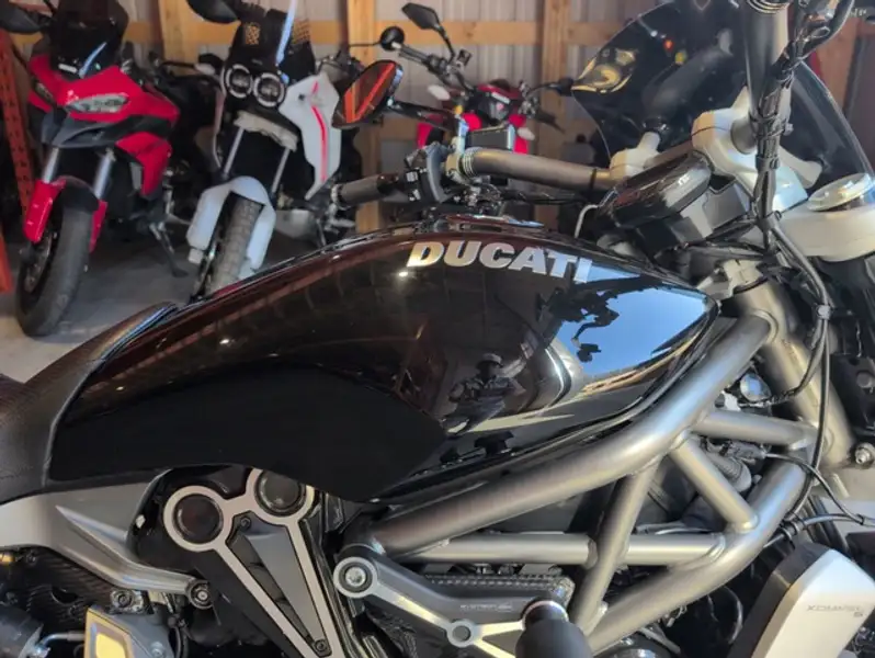 2016 Ducati XDiavel S, čierna, 11 000 km, dovoz Kanada — foto 4 z 12