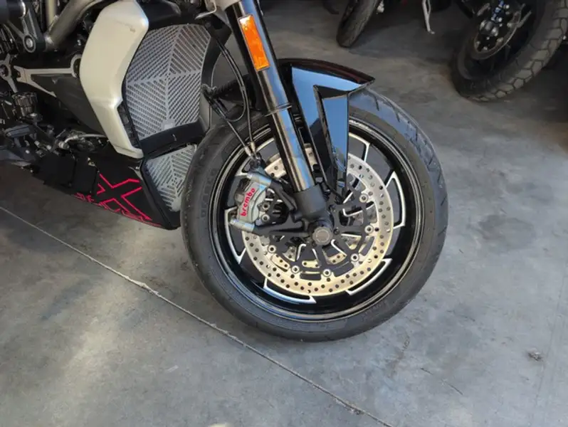 2016 Ducati XDiavel S, čierna, 11 000 km, dovoz Kanada — foto 5 z 12