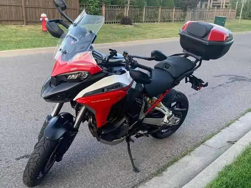 2022 Ducati Multistrada V4 S, 5 000 km, dovoz Kanada — foto 1 | AMECAR 2022 Ducati Multistrada V4 S, 5 000 km, dovoz Kanada — foto 1