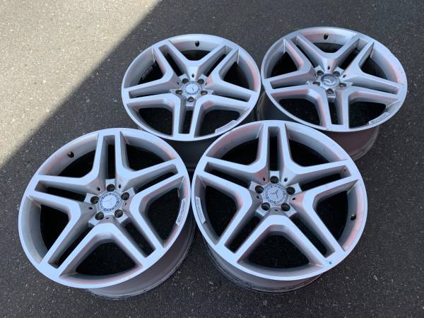 sada Gorgeous Mercedes Benz amg 21X10 GL SUV rims in good cond, dovoz Kanada — foto 1