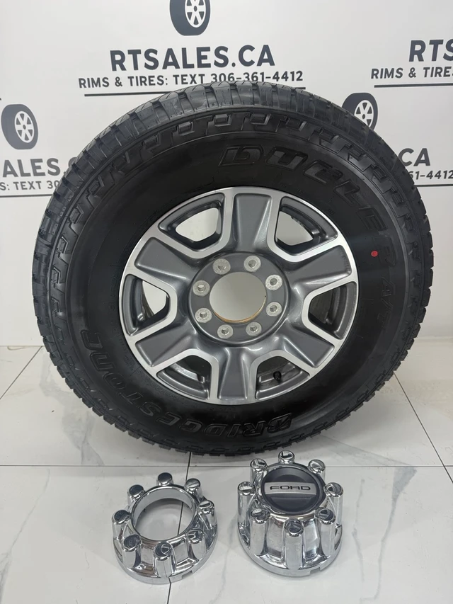 LT 275/70/18 Bridgestone Tires F250 F350 Rims 8x170 (demontovaný), dovoz Kanada — foto 1 | AMECAR LT 275/70/18 Bridgestone Tires F250 F350 Rims 8x170 (demontovaný), dovoz Kanada — foto 1