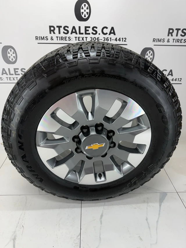 275/65/20 Goodyear 20" Chevy Rims 8x180 (demontovaný) Free Shipping, dovoz Kanada — foto 1