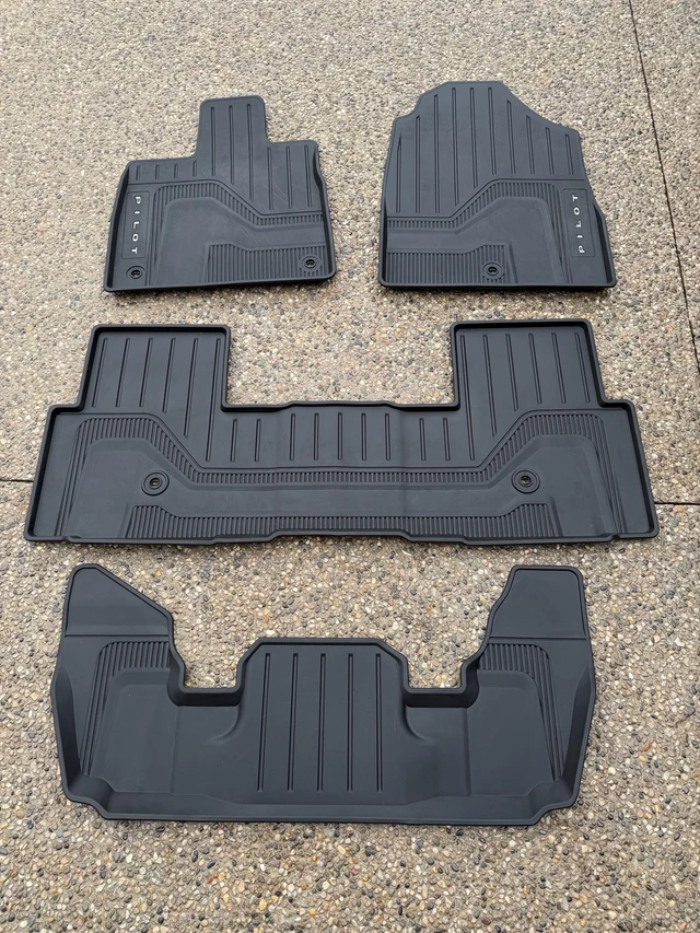 Honda Pilot OE all weather mats, dovoz Kanada — foto 1 | AMECAR Honda Pilot OE all weather mats, dovoz Kanada — foto 1