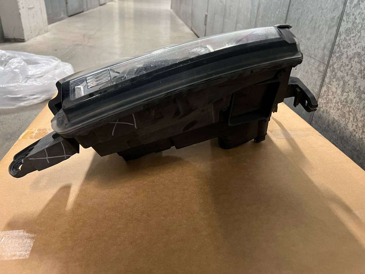 2015-2020 Chevrolet Tahoe Suburban pravý pravá strana Xenon HID světlomet OE, dovoz USA — foto 5 z 12