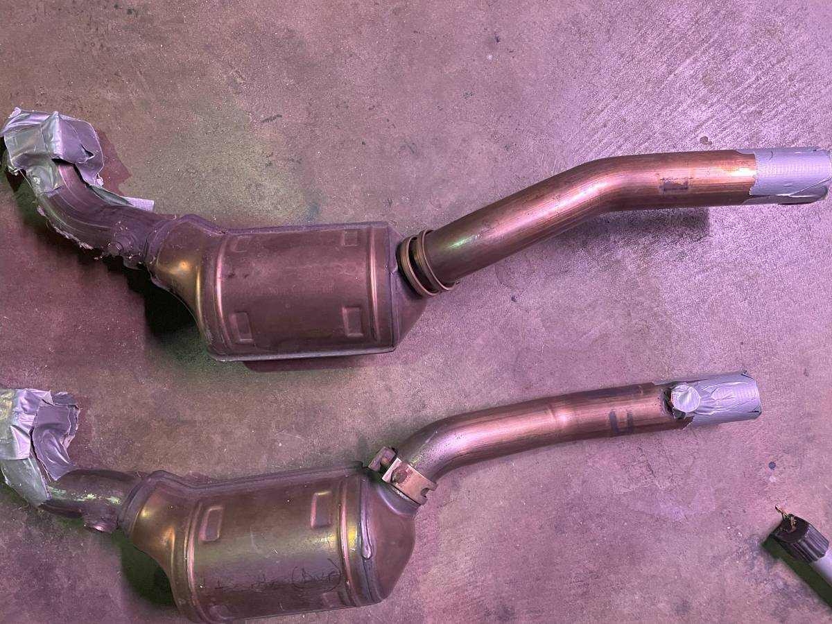 Porsche OE Genuine 996.2 911 GT3 Exhaust Midpipe Link Pipe Crossover, dovoz USA — foto 1