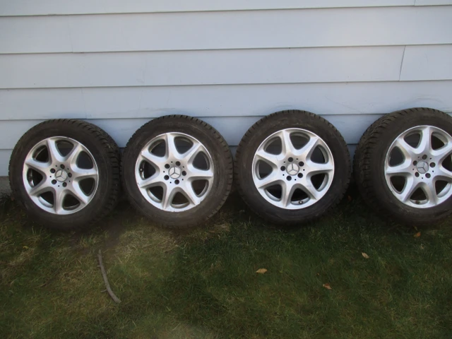 4 Sailun studded winters 225/55/17 w/ or w/out Mercedes alloys, dovoz Kanada — foto 1