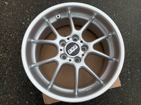 A RARE pár(2) of Genuine BBS RK011 18X8.5 ET38 Rims as nový, dovoz Kanada — foto 1