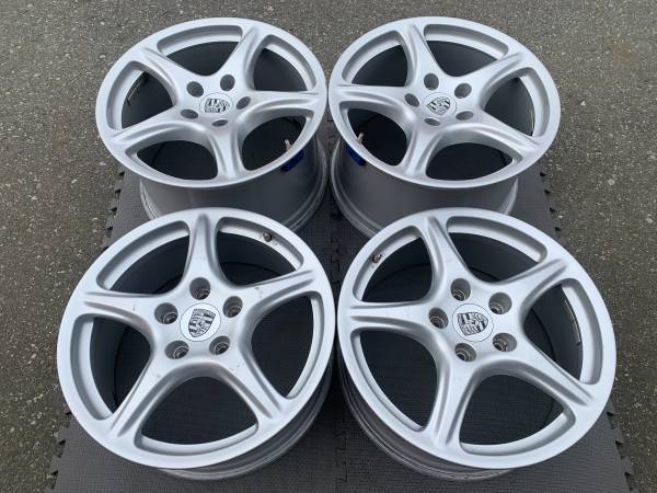 sada Genuine 19" Porsche 997 C2 Narrow Body Rims in good cond, dovoz Kanada — foto 1