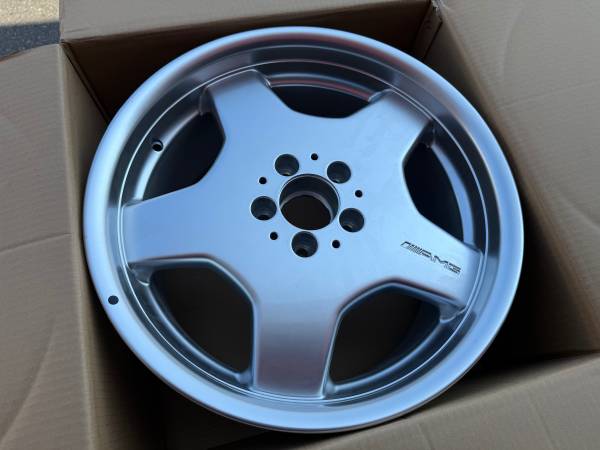 Mercedes Benz AMG monoblock 18" single zadní WHEEL brand nový, dovoz Kanada — foto 1