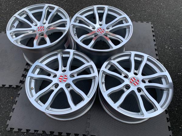 sada Forged Porsche Victor Equip 18X8 ET45 18X11 ET36 Like nový, dovoz Kanada — foto 1