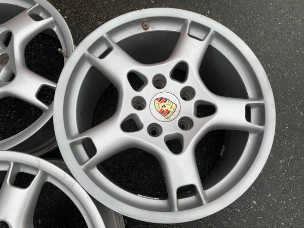 1 X Single Genuine OE zadní Porsche 19X11 Lobster claw rim, dovoz Kanada — foto 1