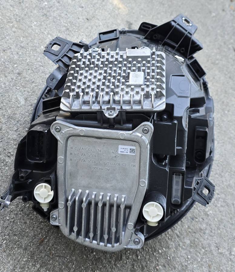 2019 2020 2021 2022 2023 2024 Mini Cooper F56 Lci pravý LED světlomet, dovoz USA — foto 4 z 5