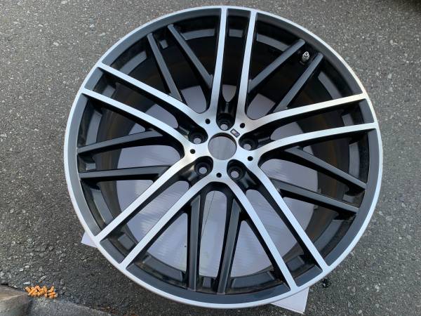 1 X single zadní 21X10 BMW Forged Style 650M rim in exc použitý cond, dovoz Kanada — foto 1