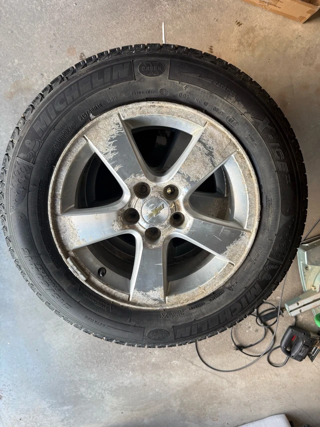 4 Michelin X-Ice 16 inch winter tires on rims, dovoz Kanada — foto 1